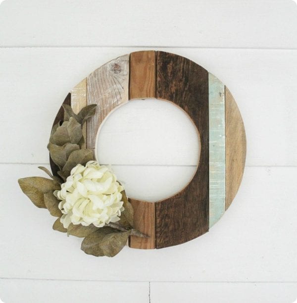 Rustic Wood Wreath 3 Thumb