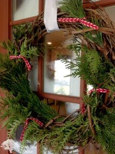 9RedWreath2 224x300