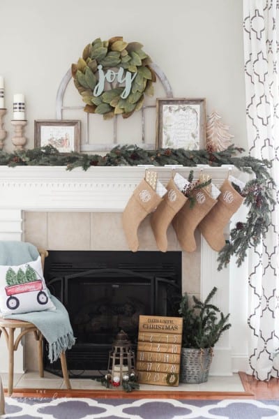 Magnolia Wreath Christmas Mantel Decor 44