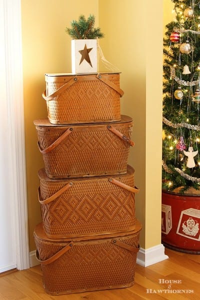 Picnic Basket Xmas Tree 377