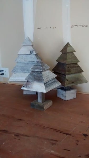 Remodelaholic 3d Christmas Trees In Garage Finish Pics (3)