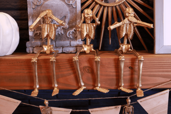 Gold Skeletons From The Dollar Store @remodelaholic 768x512