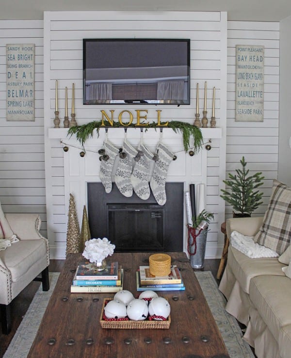 Neutral And Gold Christmas Decorating Ideas 2