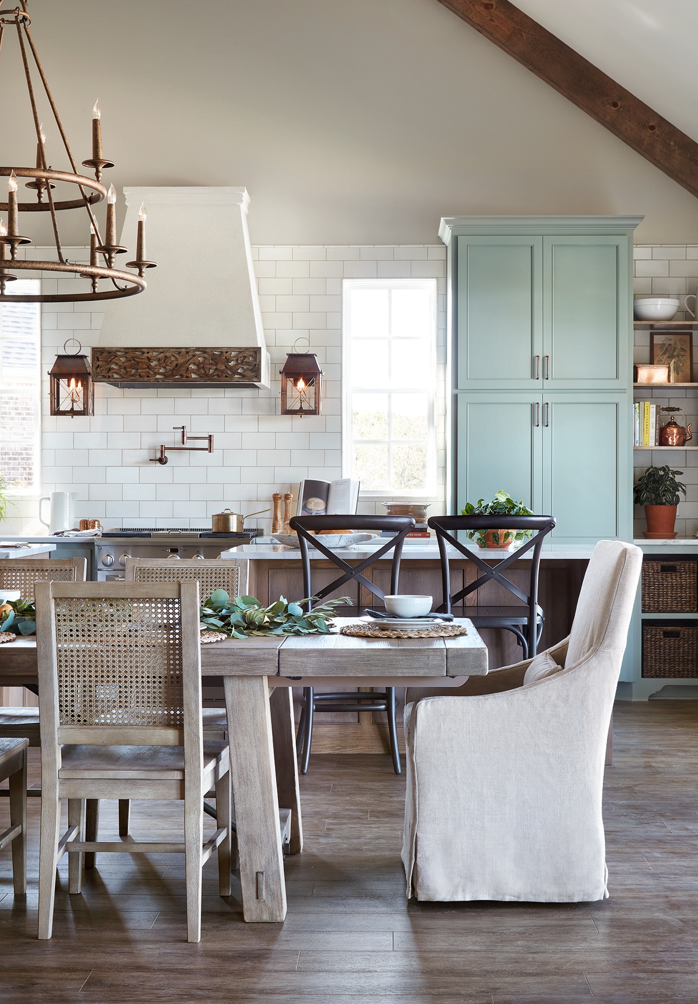 Get This Look: Farmhouse Dining Room, Fixer Upper "A Lot of Options ...