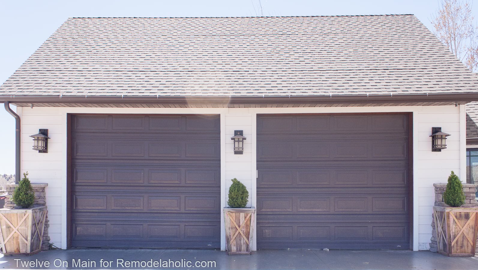 The Easiest Pallet DIYs to Nail The Farmhouse Look | Remodelaholic