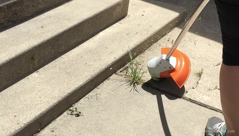 Tips For Trimming And Edging Your Lawn Like A Pro With Stihl @Remodelaholic 21