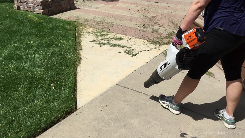 Tips For Trimming And Edging Your Lawn Like A Pro With Stihl @Remodelaholic 38