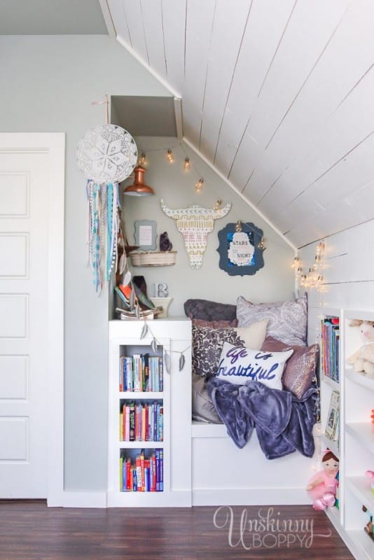 Cozy Built In Book Nook In Attic 1 1 683x1024