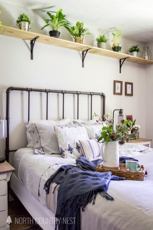 Simple Blue And Gray Summer Bedroom Decor 45
