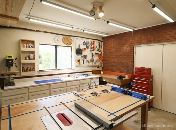Table Saw Workbench @Remodelaholic 20