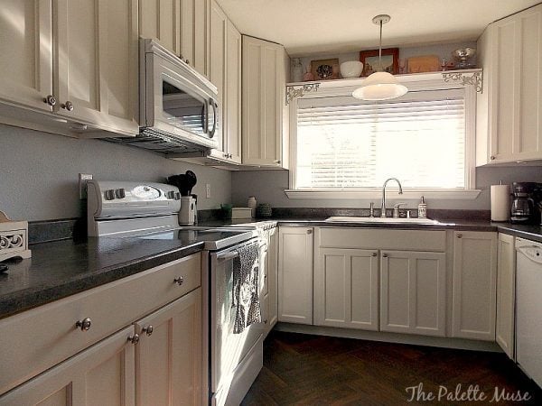 How To Paint Cabinet Doors Image Of White Cabinets In A Kitchen
