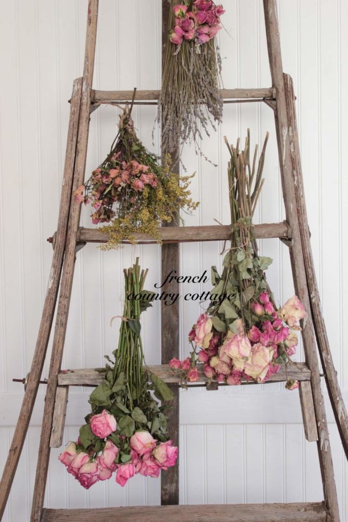 10 Ways to Decorate a Wooden Blanket Ladder Remodelaholic