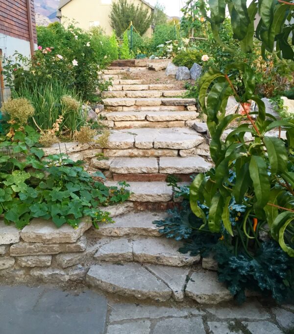 Diy Concrete Steps Using Reclaimed Cement By Remodelaholic