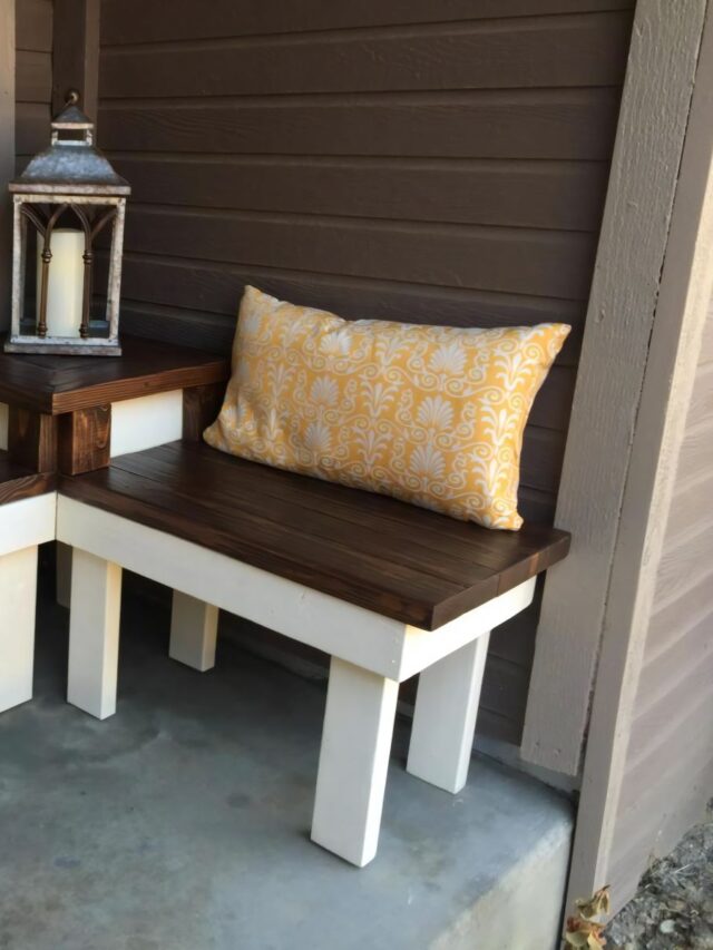 17 Diy Corner Bench And Table For Front Porch Pinspiration Mommy Featured On @Remodelaholic 010308